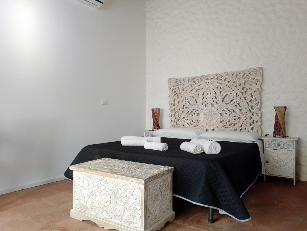 Boutique De Charme Self Check-In - Accesso Autonomo Hotel Алгеро Екстериор снимка